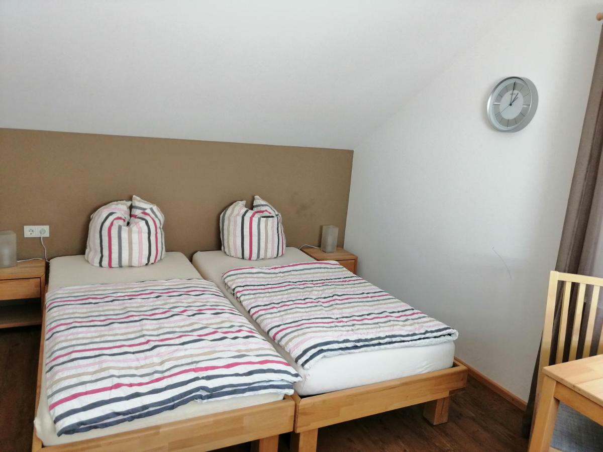 Haag Zimmervermietung Ebnat Buitenkant foto