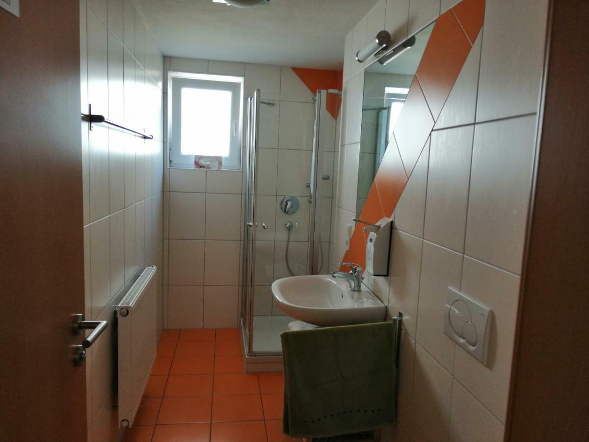 Haag Zimmervermietung Ebnat Buitenkant foto